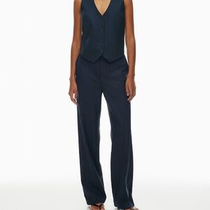 Aritzia Babton Agency Pant- City Wool in Dark Navy -Size 6